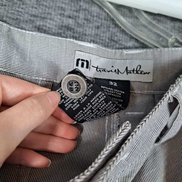Travis Mathew Mens 32 Gray Performance 10" Inseam Shorts Golf Casual - Picture 4 of 13
